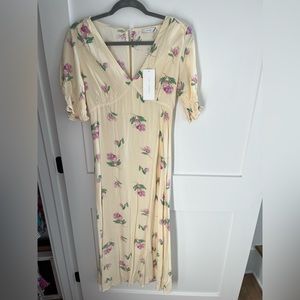 NEVER WORN gorgeous midi dress with keyhole and zipper back